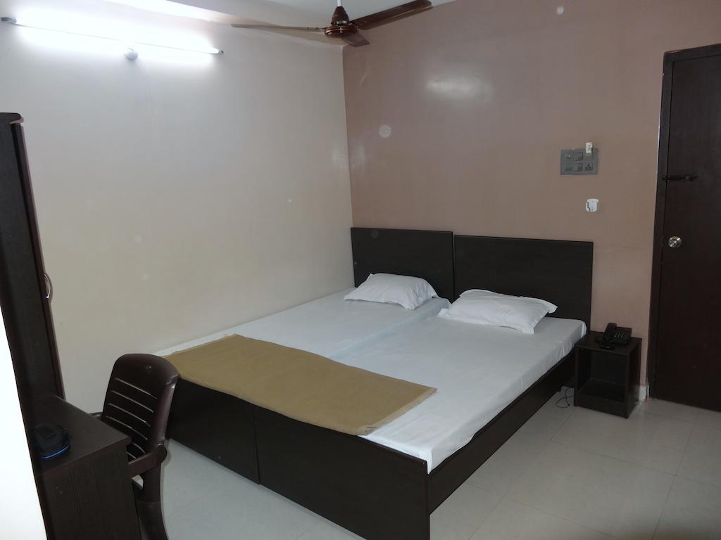 Dwaraka Inn Hyderabad Habitación foto